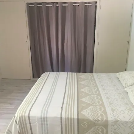 Tsétsé Apartmán *