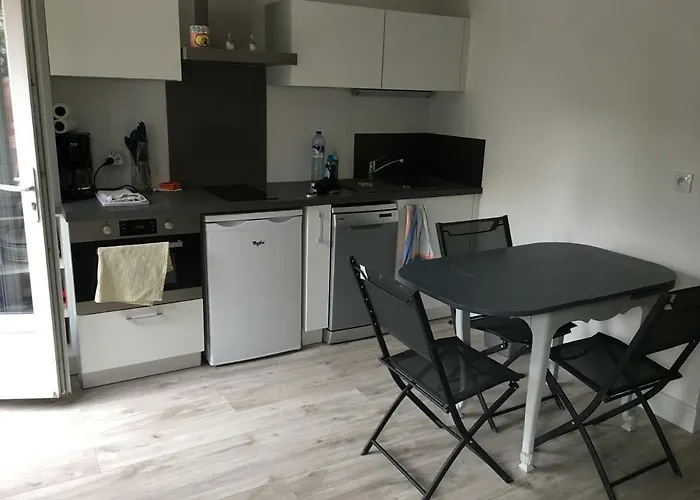 Tsetse Διαμέρισμα